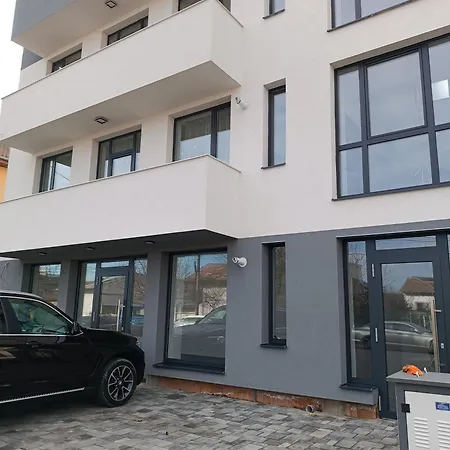 Apartment 2 Camere, Bloc Nou, Langa Promenada Moll, Capacitate 4 Persoane