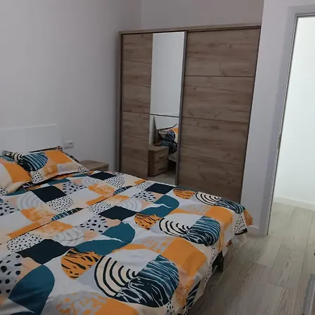 2 Camere, Bloc Nou, Langa Promenada Moll, Capacitate 4 Persoane * Craiova